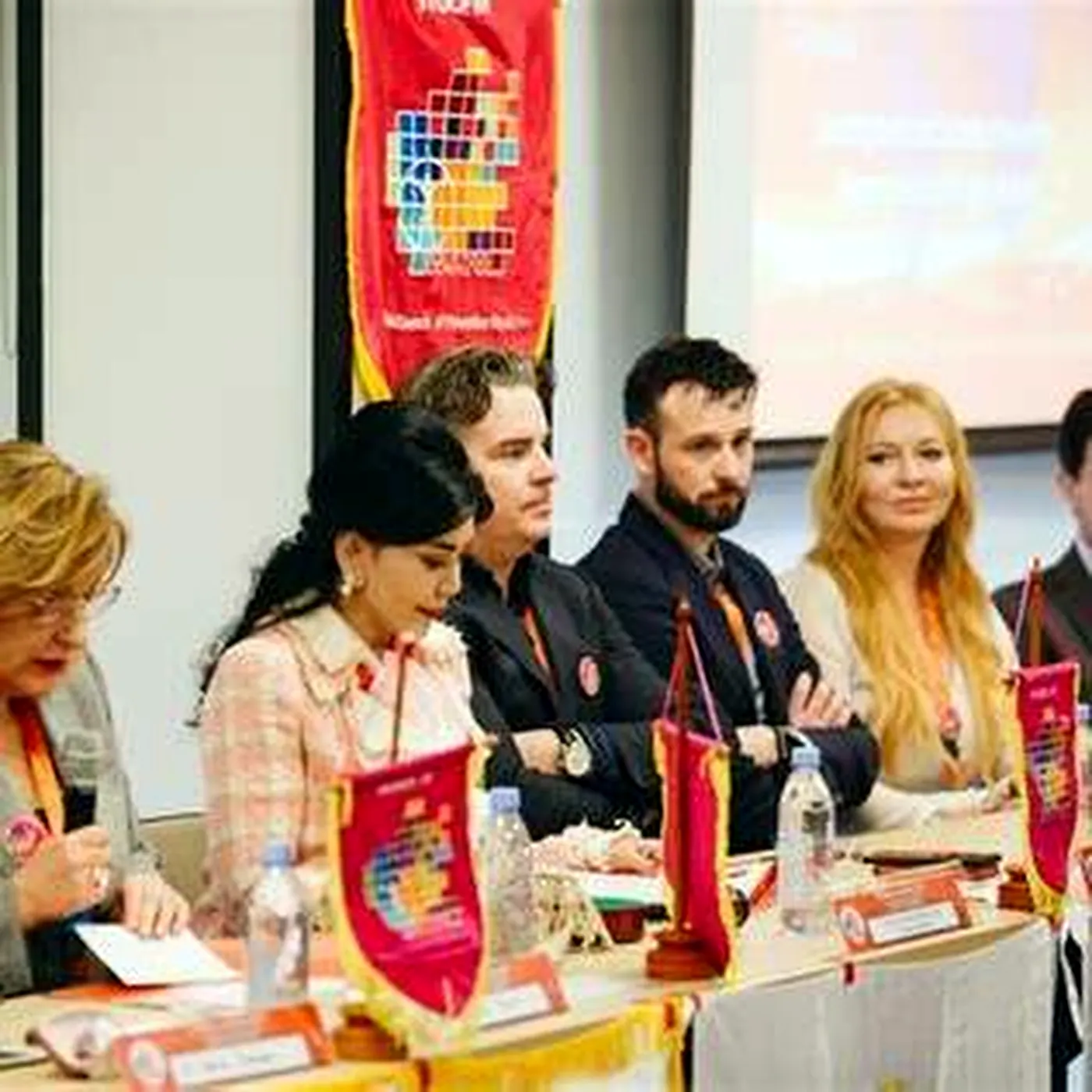 Real image of an international institutional meeting associated with Deby Vinski